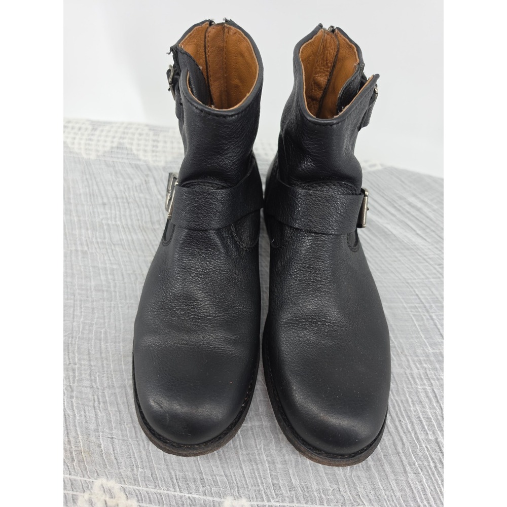 Frye Black Leather Engineer Ankle Boots Buckle Straps Moto Rear Zip Lug Sole